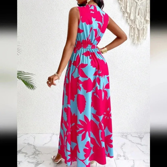 Tropical Print Deep V Neckline Cinched Waist Fit And Flare Dress - Picture 5 of 6